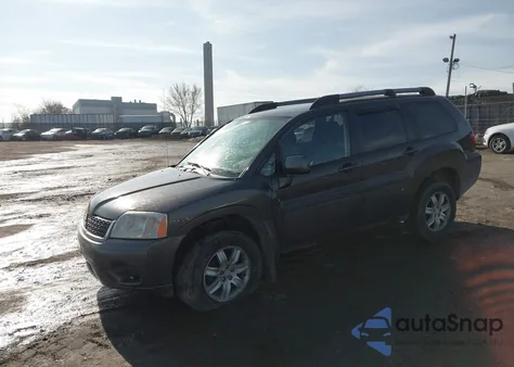 2010 Mitsubishi Endeavor z USA, uszkodzony, nr VIN 4A4JN2AS3AE002226